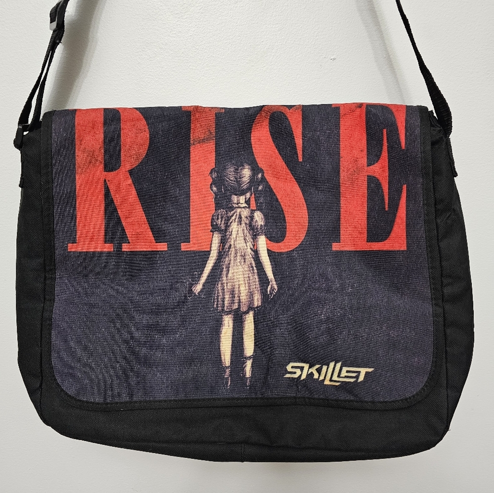 Skillet Rise Rock Retro Style Large Graphic Black Front Flap Messenger Bag